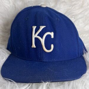Vtg New Era Blue KC Royals 7&1/8 cap-made in USA
